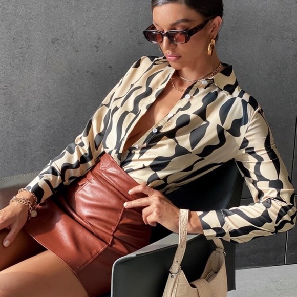 All over print button down blouse- S (NWOT) - Picture 5 of 6